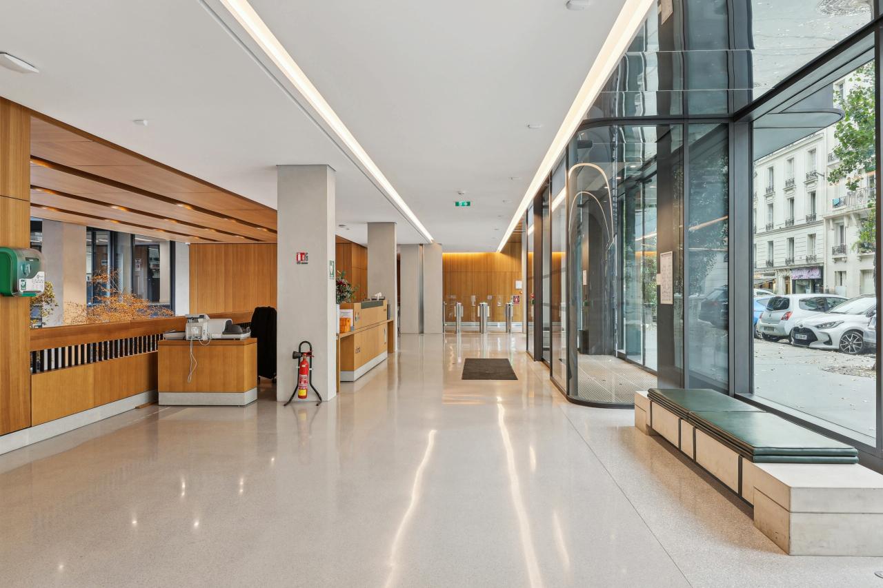 Bureau Paris 786m² Location bureau Paris OLBUR2426747 10